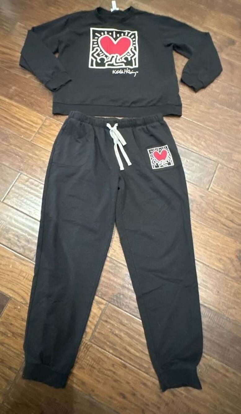 Keith Haring Fleece Lounge Set Size L Black Heart Graphic Sweatshirt Joggers